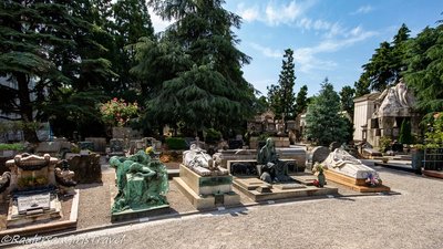 기념 묘지(치미테로 모누멘탈레)